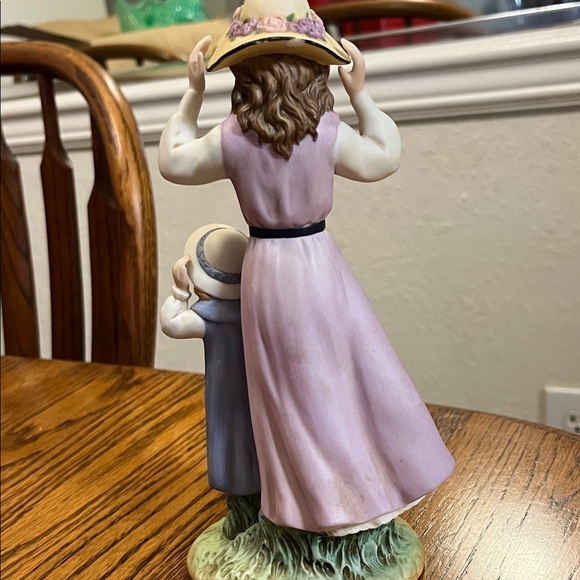 Home Interiors Mother and Child Figurine - Pink and Blue - Picture 4 of 4